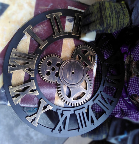 wall clock - Offbeat Abode and Unique Beats