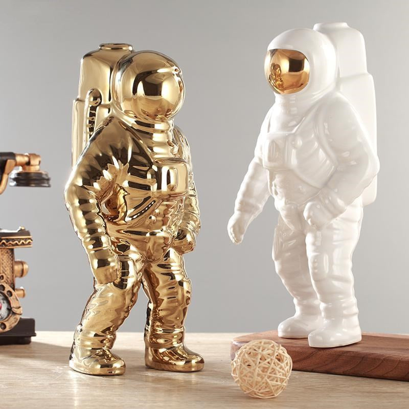 Spaceman Vase - offbeatabode