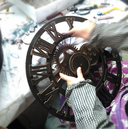 wall clock - Offbeat Abode and Unique Beats