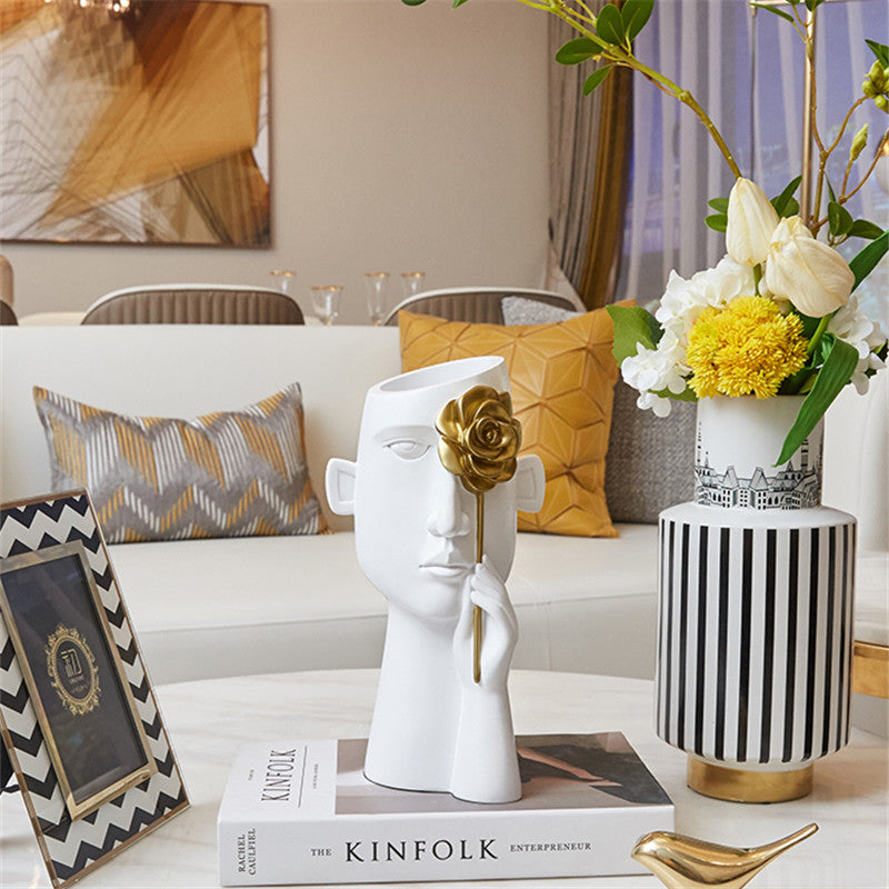 Jenson Vase - offbeatabode