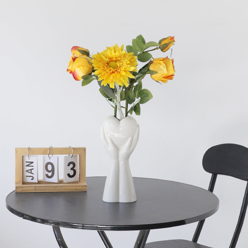 Etta Vase - offbeatabode