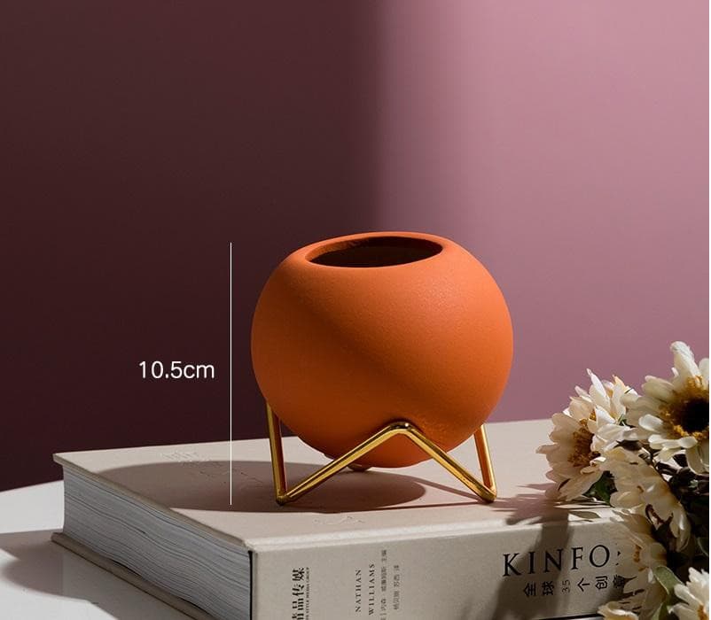 Round Planter With Gold Holder - offbeatabode